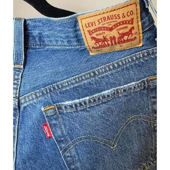 Levi's Women's Distressed Denim Shorts - Size 28 - Picture 3 of 4